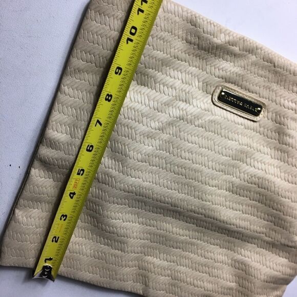 Steve Madden beige weave pattern clutch - Picture 6 of 9